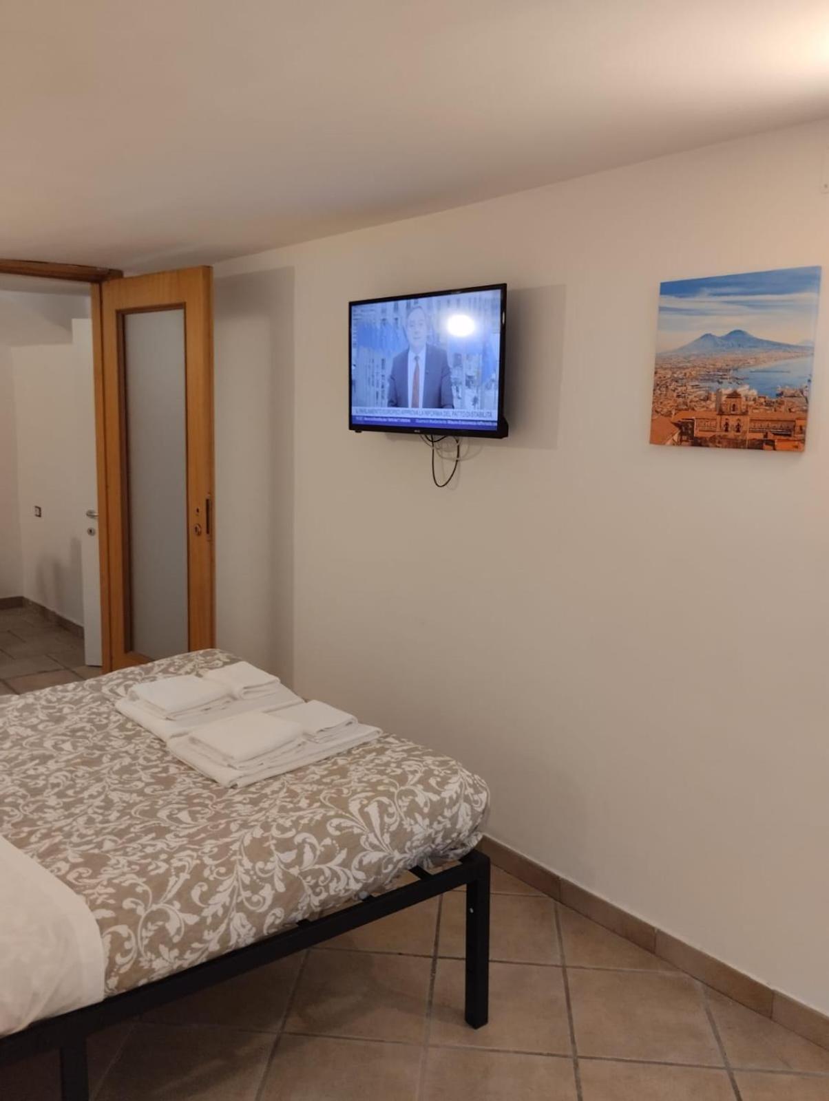 Amedeo Square 3* Napels