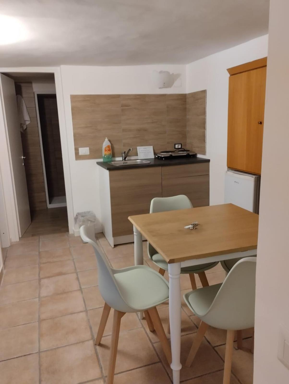 Amedeo Square 3* Napels
