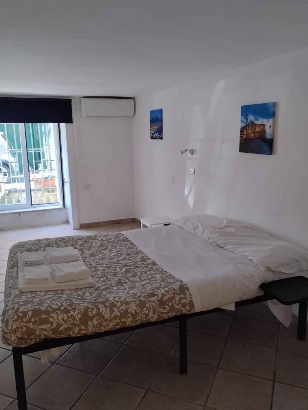 Amedeo Square Bed & Breakfast 3*