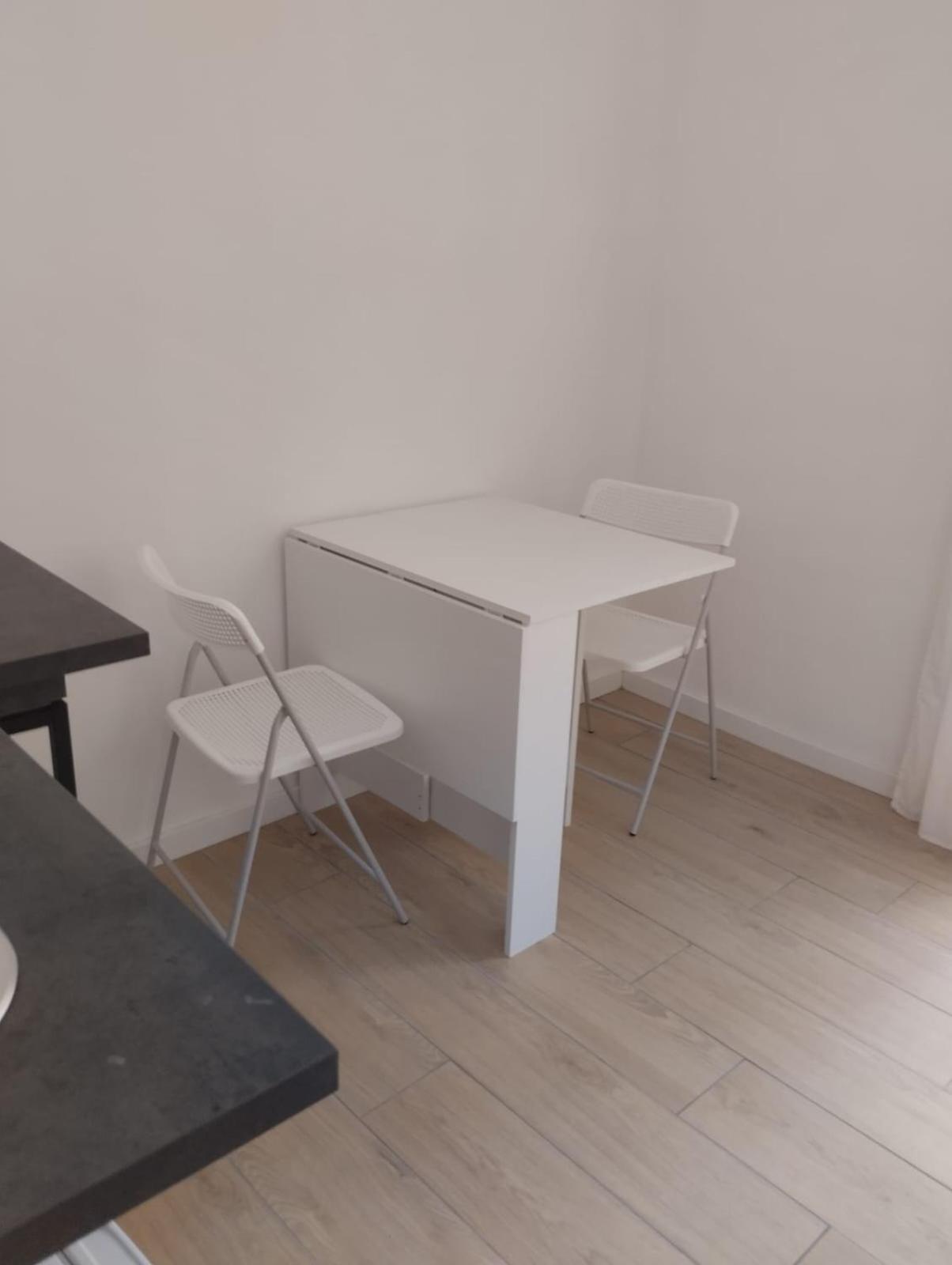Amedeo Square Couette-café Naples
